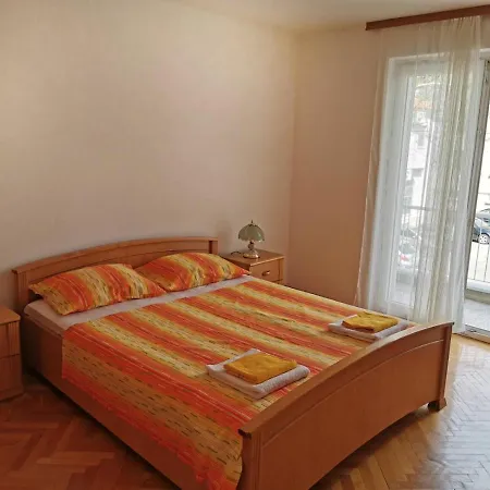شقة Monika Apartman *